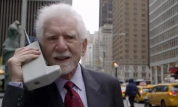 ponsel pertama Martin Cooper