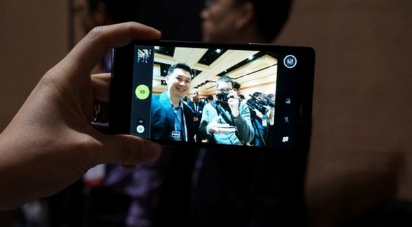 Lenovo Vibe Z camera