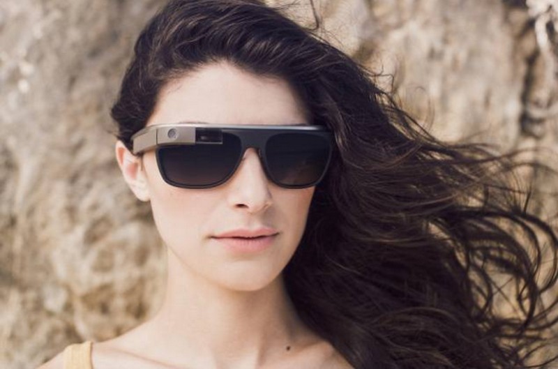 models Google Glass
