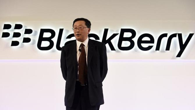 2014-11-09T193114Z_1_LYNXNPEAA80CT_RTROPTP_3_BLACKBERRY-LAUNCH_original