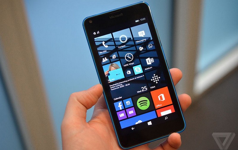Microsoft Lumia 640 blue