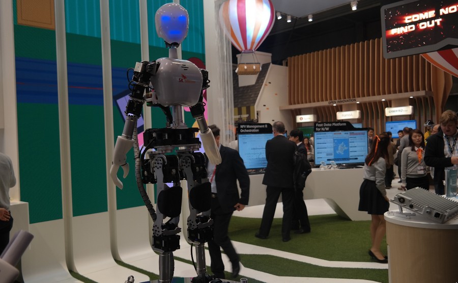 Robot dengan teknologi 5G