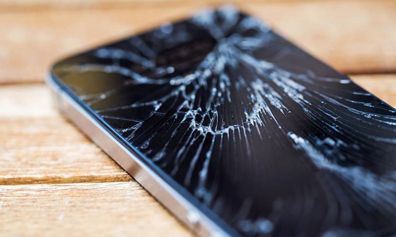 Layar smartphone retak