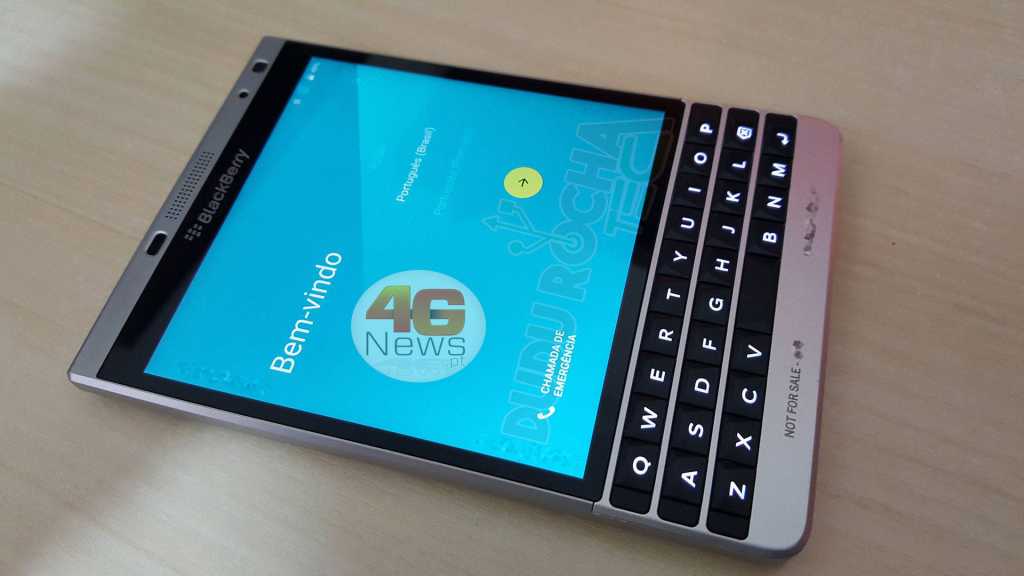 BlackBerry-Passport-Silver-Lollipop1