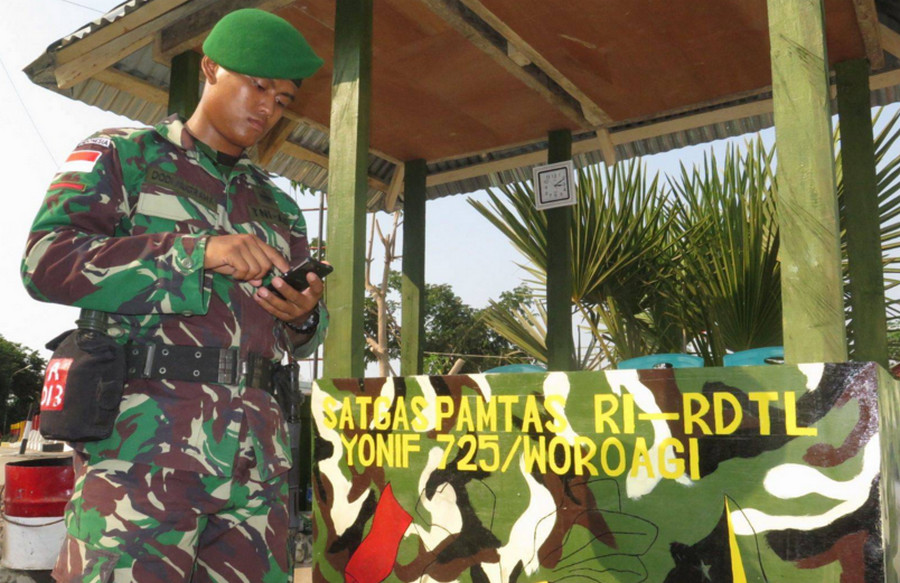 Telkomsel dan anggota TNI