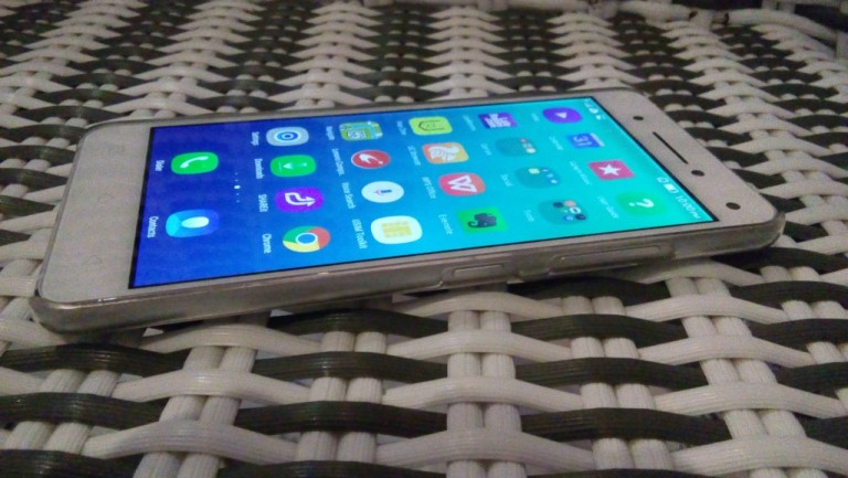Hands On: Lenovo Vibe S1