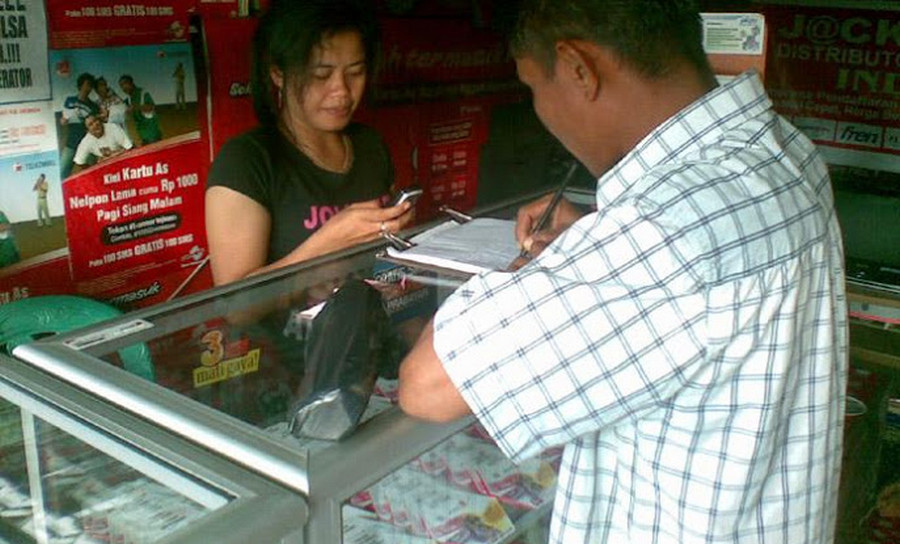 Pedagang pulsa