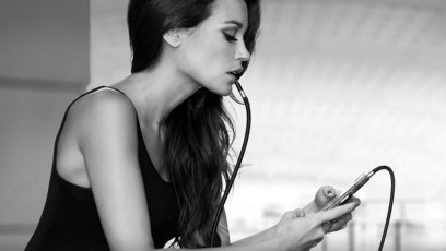 Unik! Alat Hisap Rokok Elektrik Plus Smartphone
