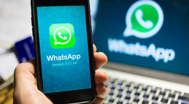 WhatsApp-phone-and-PC.jpg