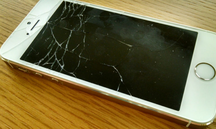 iPhone-layar-pecah.jpg