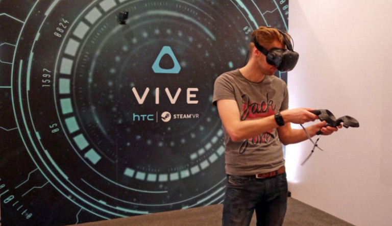 Hanya 10 Menit, 15 Ribu HTC Vive Ludes Terjual