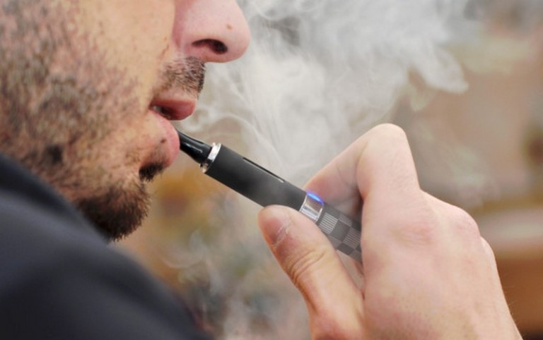 Pengguna Rokok Elektrik Lebih Beresiko Terkena Kanker