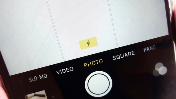 ios-camera-tips-flash-icon_4-100648986-large