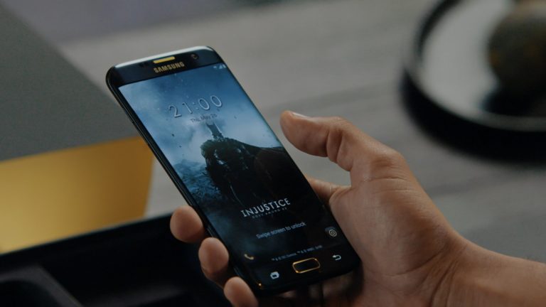 Keren! Galaxy S7 Edge dengan ‘Kostum’ Batman
