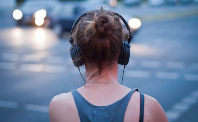 Apple Music headset ils