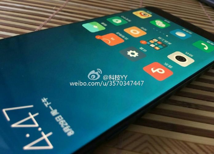 Unconfirmed-shots-of-the-Xiaomi-Mi-Note-2 (3) Xiaomi Mi Note 2