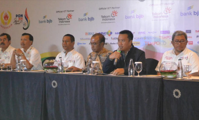 menpora-imam-nahrawi-di-pon-xix