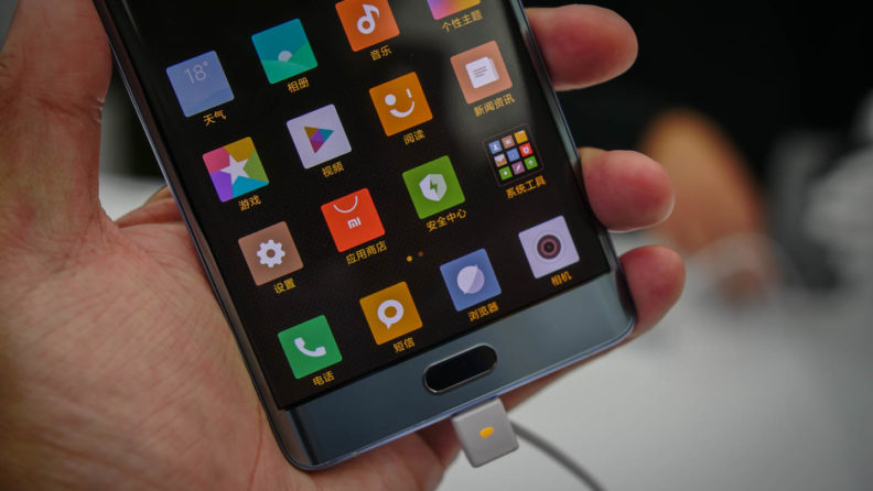 xiaomi-mi-note-2-hands-on-first-look-aa-7-792x446