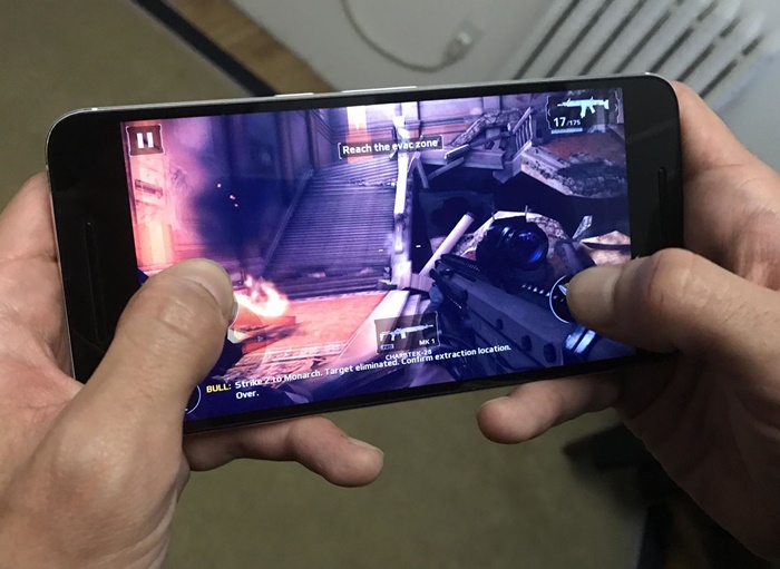3-smartphone-gaming-1