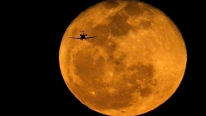 Sisi Gelap Bulan