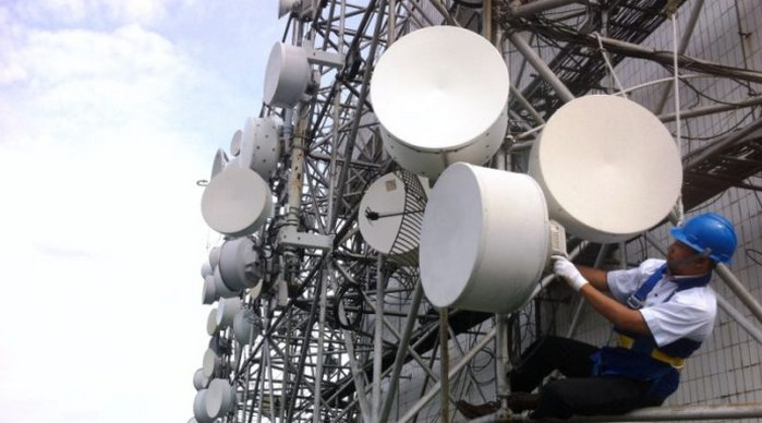 Tri dan Indosat Pemenang Lelang Frekuensi 2,1 GHz