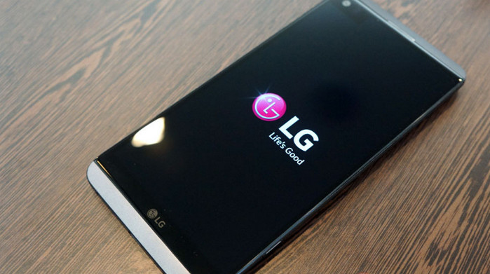 V20 Bermasalah Bootloop, LG Salahkan Kabel USB-C Murahan