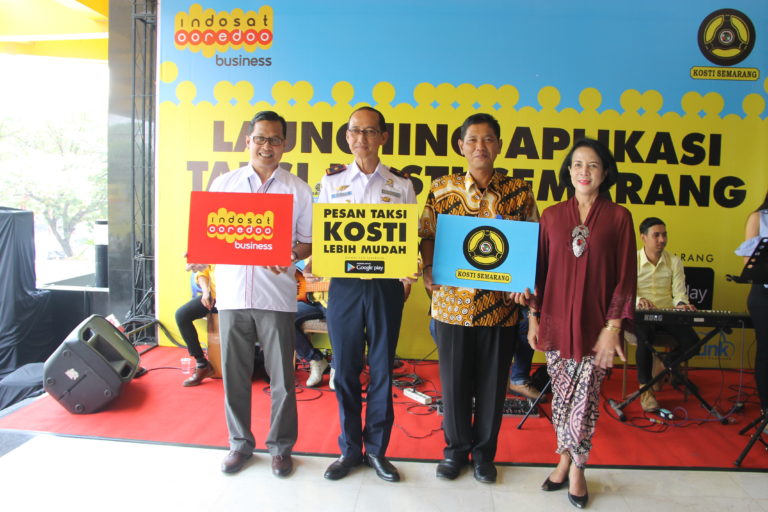 Warga Semarang Bisa Pesan Taksi Kosti Lewat Aplikasi