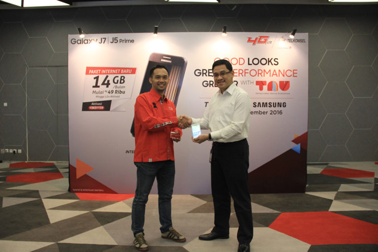 Beli Samsung Galaxy J5&J7 Prime, Dapet 14GB Kuota Data Telkomsel