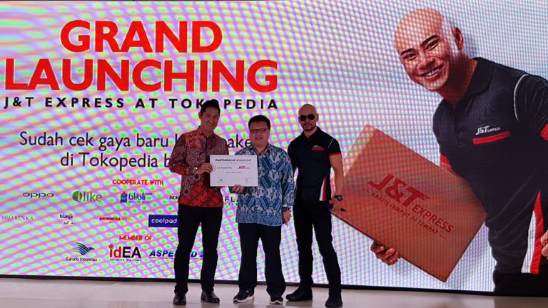 Pakai Aplikasi J&T Express Bisa Kirim Barang dari Rumah