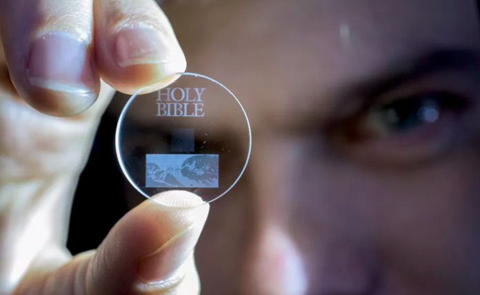 Nanostructured Glass Disc