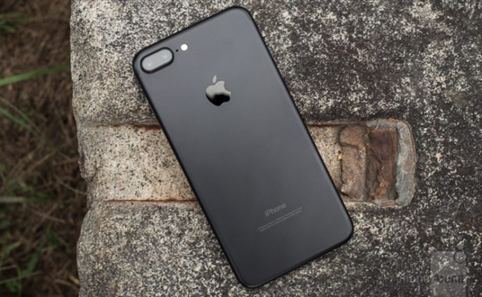 iPhone 7 Plus iPhone 7S