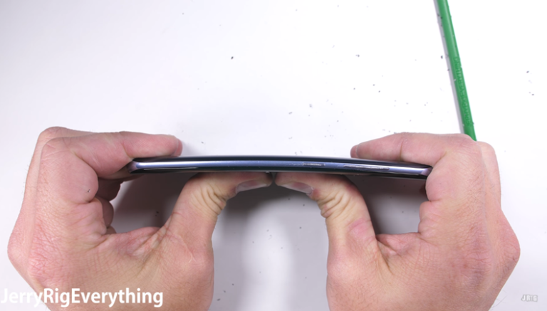 Seberapa Kuat Galaxy S8 Saat Dibengkokkan? [Video]