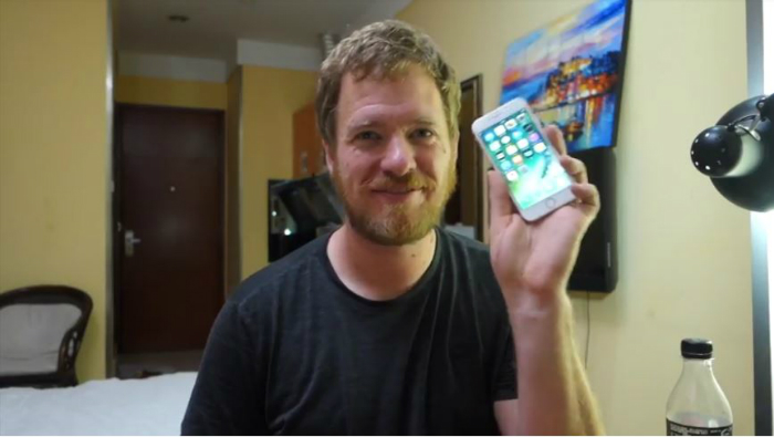 Wow! Pria Ini Beli “Sparepart” dan Rakit Sendiri iPhone 6S