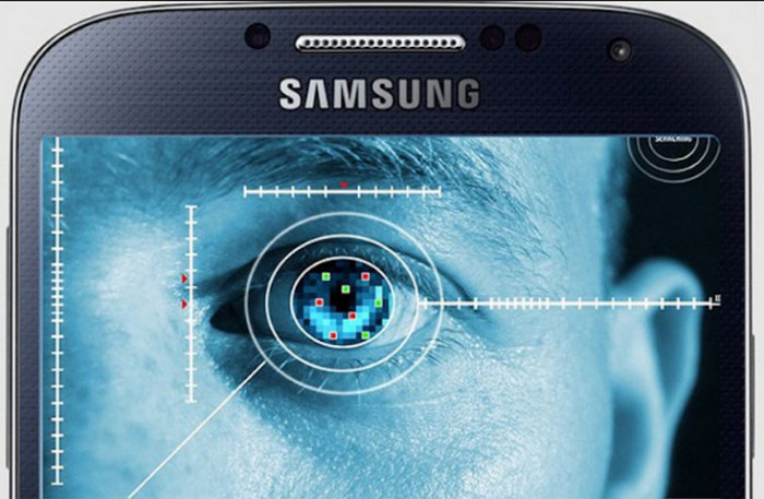 Samsung: Mengakali Iris Scanner di Galaxy S8 ‘Tidak Realistis’