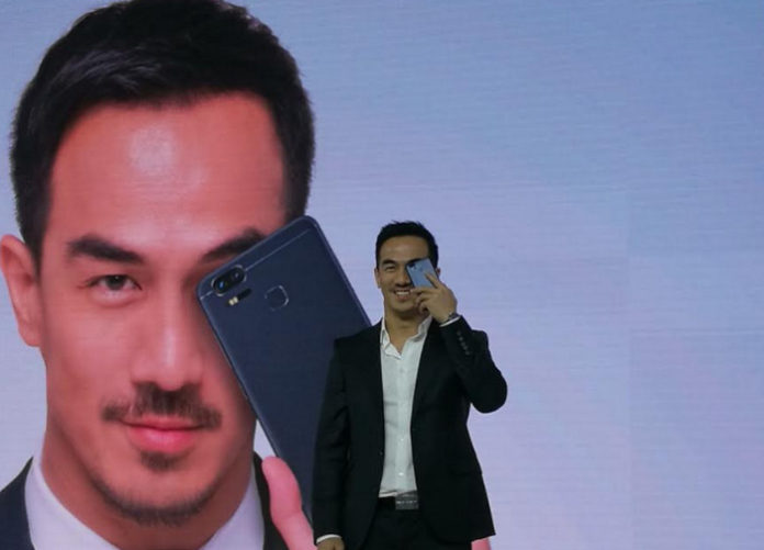 Asus Zenfone Zoom S Joe Taslim