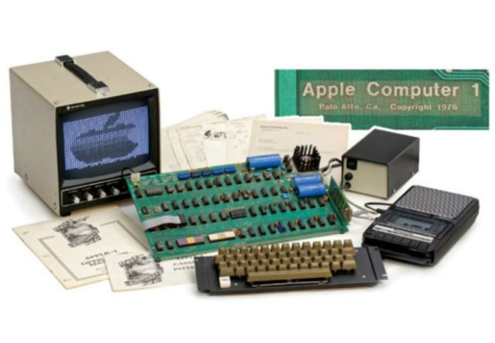 Karya pertama Apple, apple-1