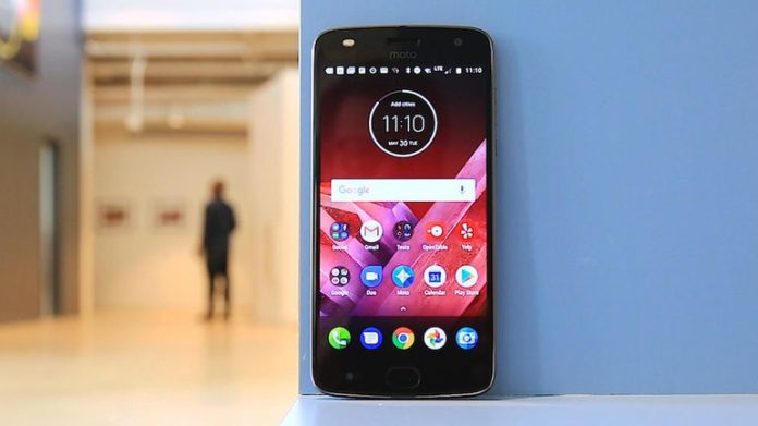 Moto Z2 Play dapat Android Oreo