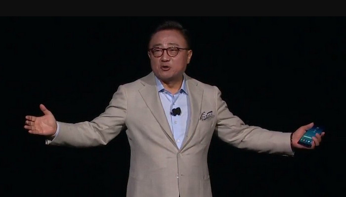 Samsung Galaxy Note 8 Menggebrak dengan Serba Dual