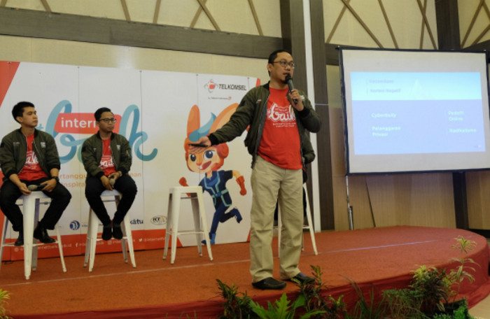 Telkomsel Mulai Roadshow Kampanye #InternetBAIK 2017