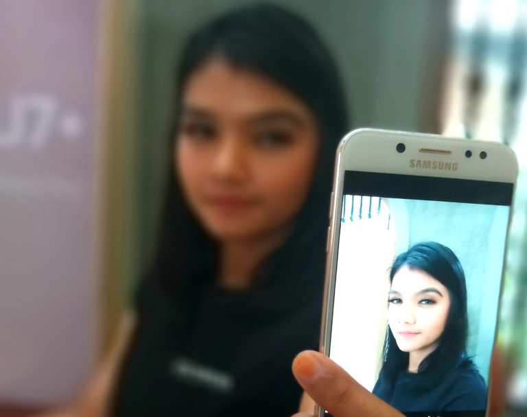 Pengalaman Pertama dengan Samsung Galaxy J7+