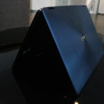 ASUS ZenBook Flip S Lipat Belakang