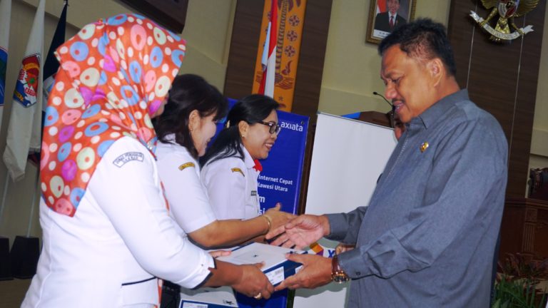 XL Donasikan Kuota 32 TB untuk 135 Sekolah di Sulut