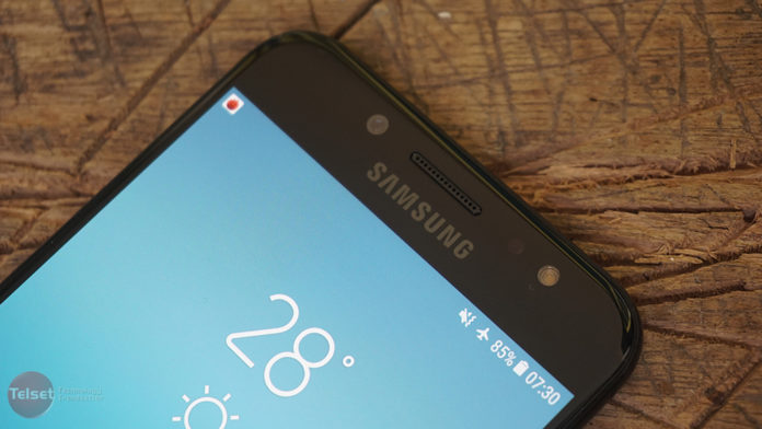 Samsung Galaxy J7+ Kamera Depan (telset.id | nur chandra) Samsung Galaxy J7+ Kamera Depan (telset.id | nur chandra)