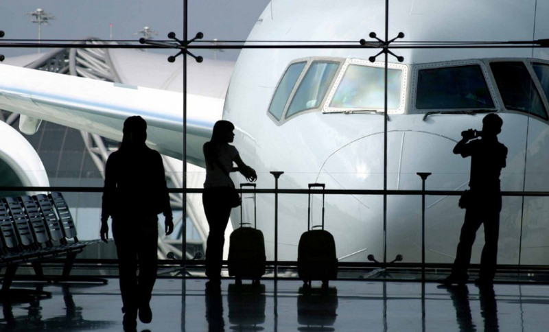 Pesawat delay bandara