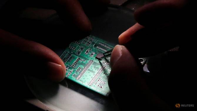 China Pangkas Tarif Pajak Produsen Chip