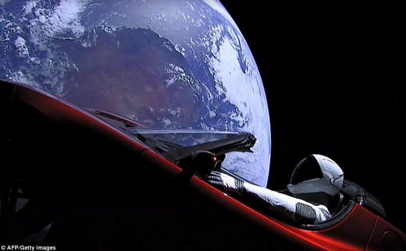 masih-percaya-bumi-datar-ini-hasil-rekaman-starman.jpg