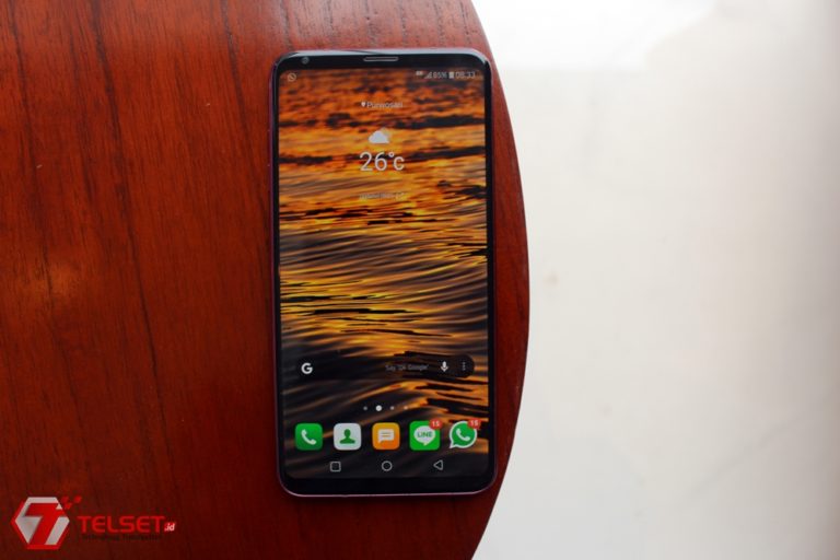 Review LG V30+