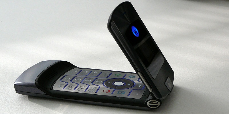 Motorola_RAZR_V3i_01