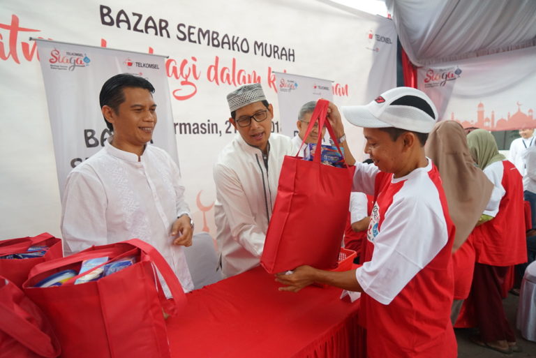 Telkomsel “Bukber” Bareng 5.000 Anak Negeri & Kaum Dhuafa