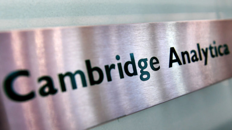 Penjual Data Jutaan Pengguna Facebook Akhirnya Bangkrut